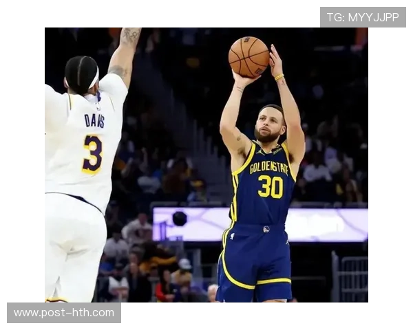 克拉克声援库里：呼吁停止对库里的野蛮犯规，提及自己在WNBA的类似遭遇